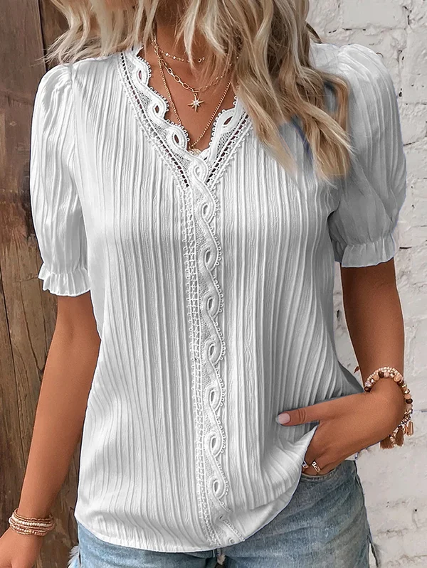 Nora™ - Zomerse Lichte Blouse met Versierde Hals